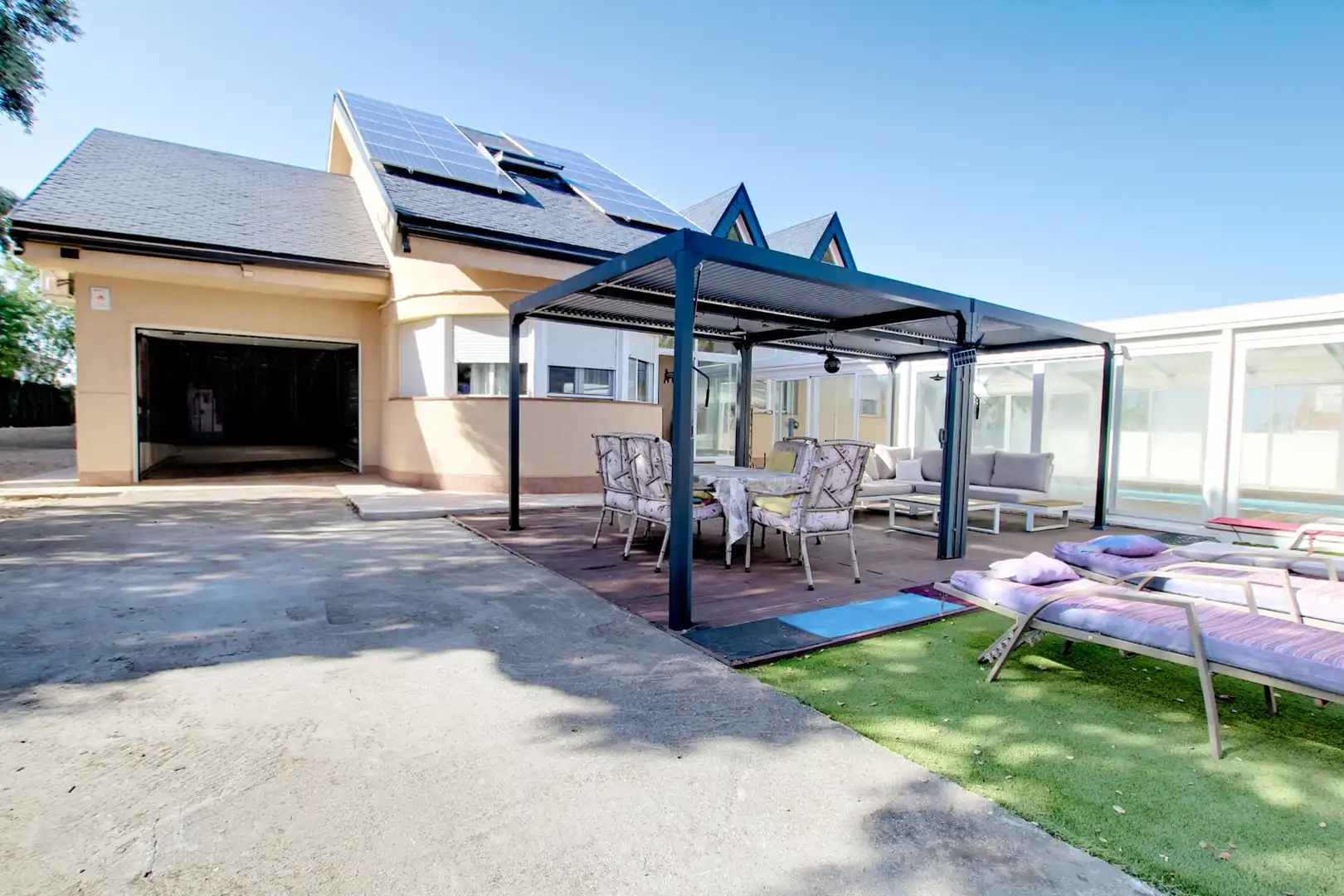 Terrassa de Casa o xalet en venda en Nuevo Baztán amb Aire condicionat, Calefacció i Jardí privat