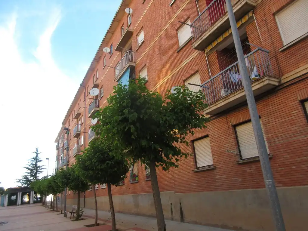 Vista exterior de Piso en venta en Calahorra