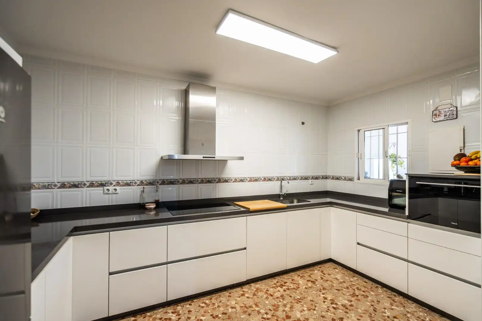 Kitchen of Houses for sale in Chiclana de la Frontera  with Air Conditioner, Heating and Private garden