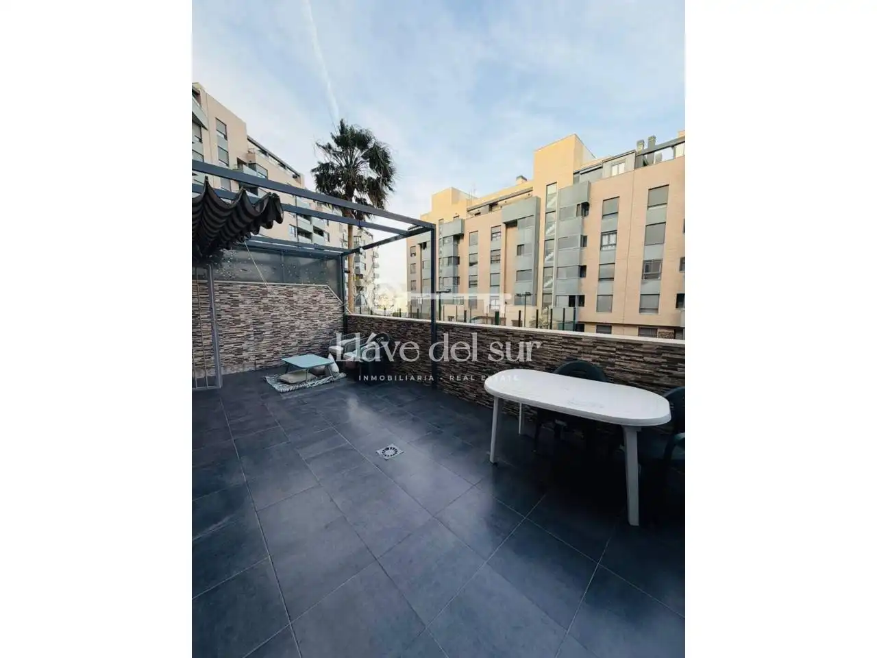Terraza de Piso en venta en  Almería Capital con Aire acondicionado, Terraza y Piscina comunitaria