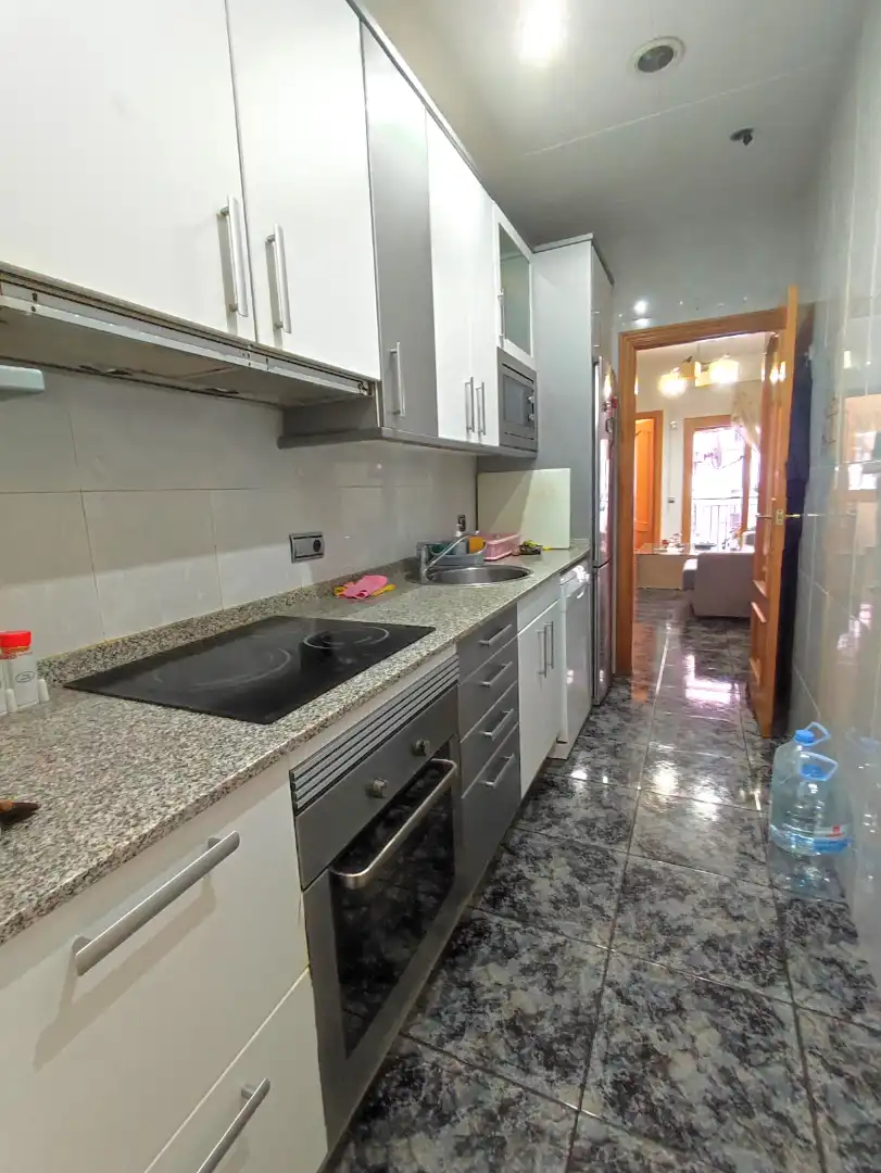 Cocina de Piso en venta en Badalona con Aire acondicionado, Calefacción y Horno