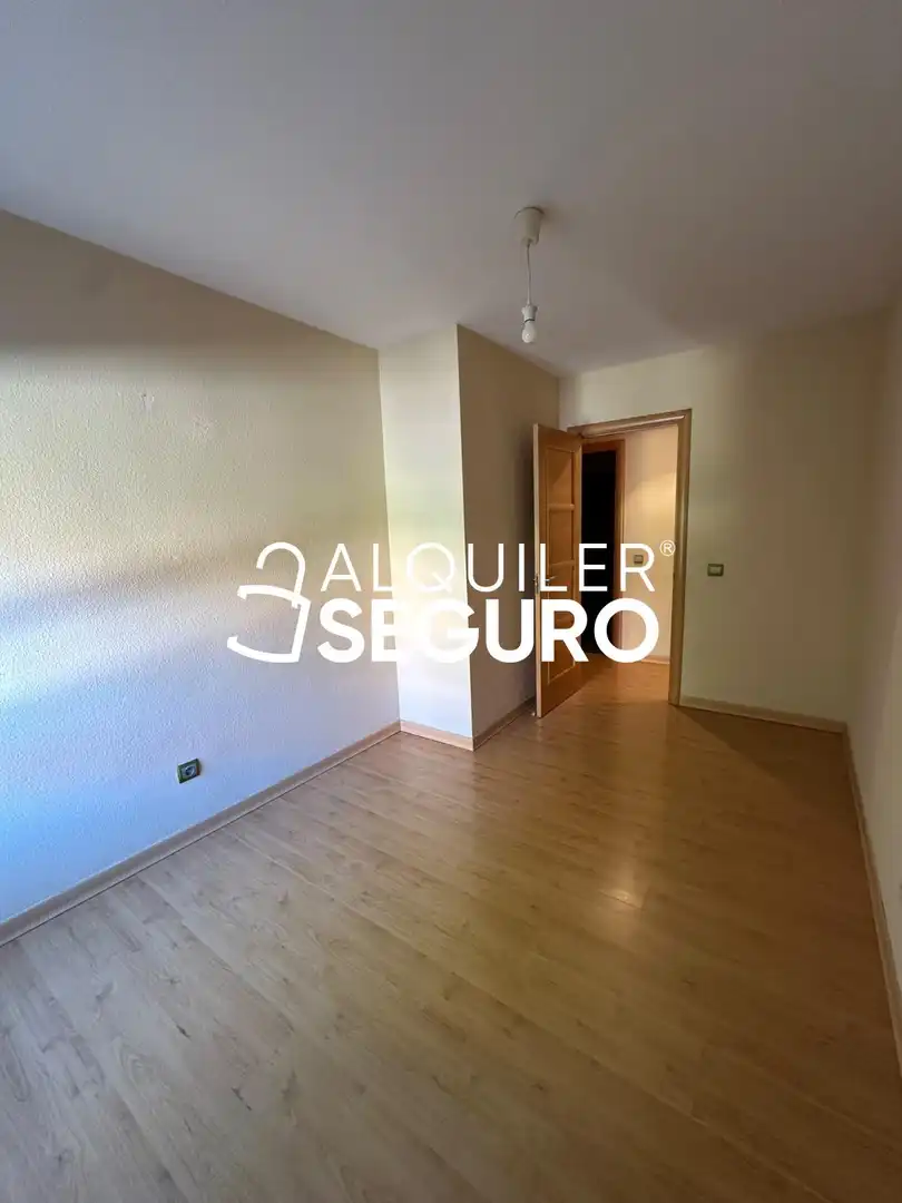Schlafzimmer von Wohnung zur Miete in Móstoles mit Klimaanlage, Heizung und Schwimmbad