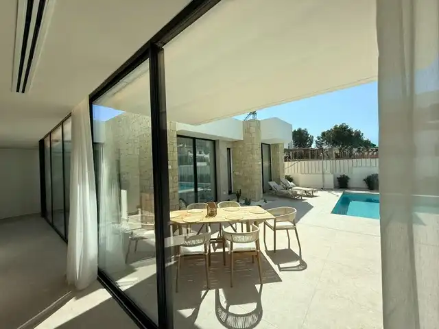 Terrassa de Casa o xalet en venda en Dénia amb Aire condicionat, Calefacció i Jardí privat