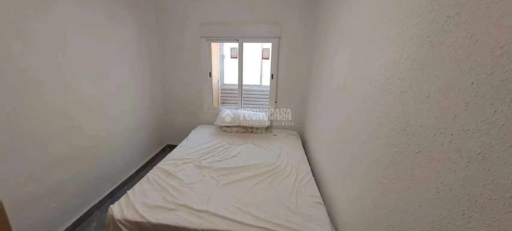 Habitación de Piso en venta en Alicante / Alacant con Aire acondicionado, Calefacción y Balcón