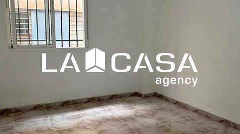Photo 2 of Flat for sale in Feria, Sevilla Capital