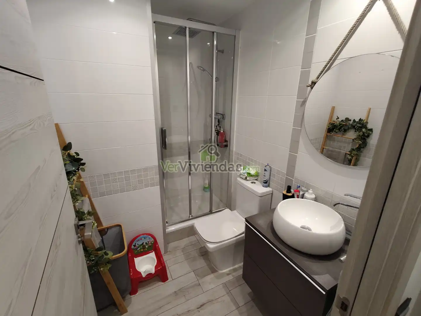 Bathroom of Duplexes for sale in Terrassa  with Air Conditioner, Heating and Parquet flooring