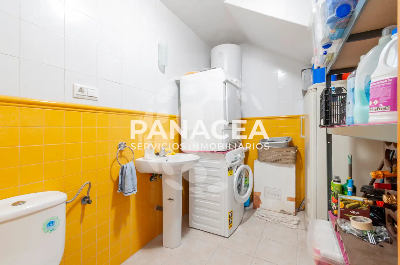 Casa adosada en venta en Albuñol con Jardín privado, Terraza y Amueblado