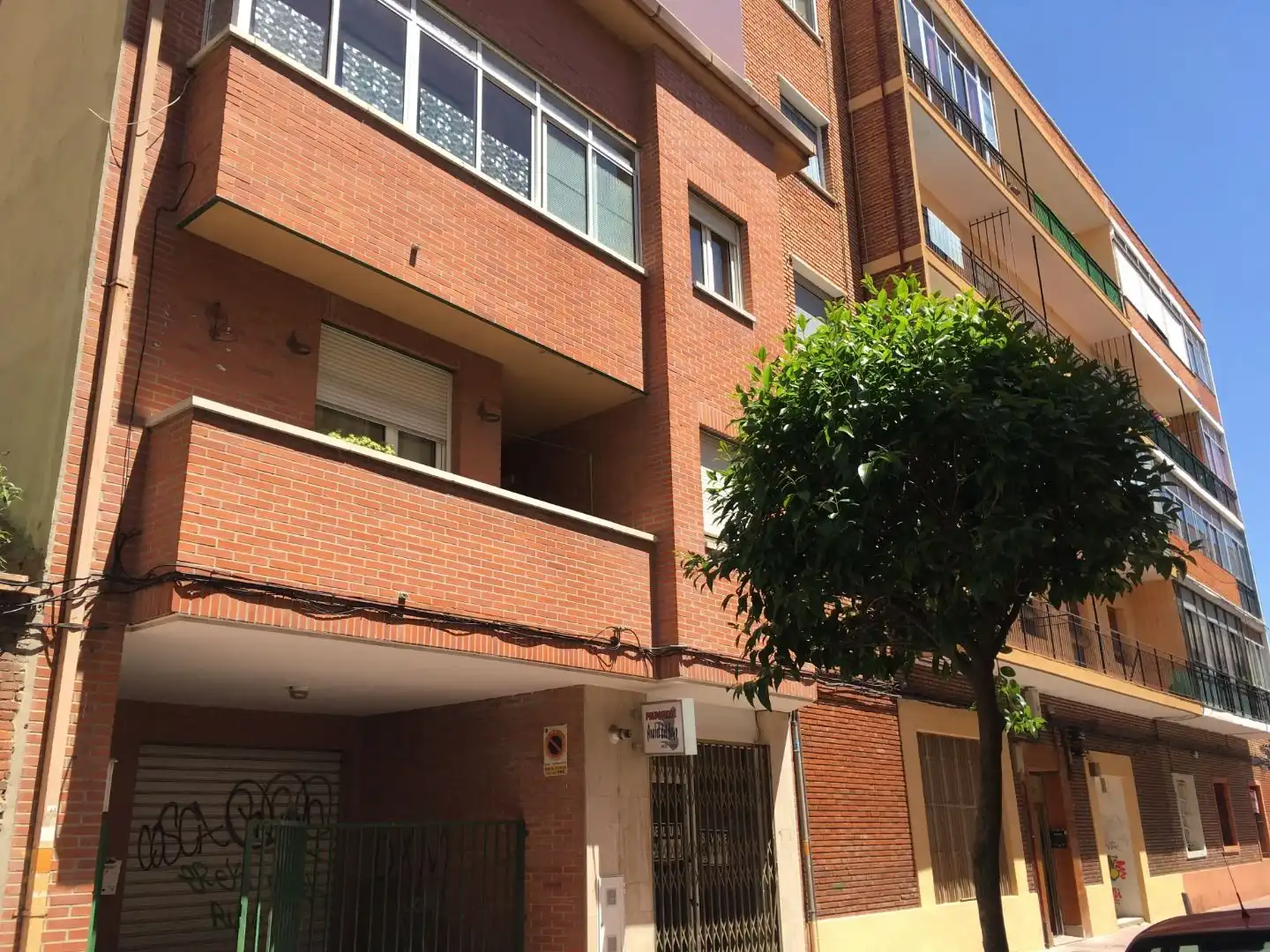 Vista exterior de Local en venta en Valladolid