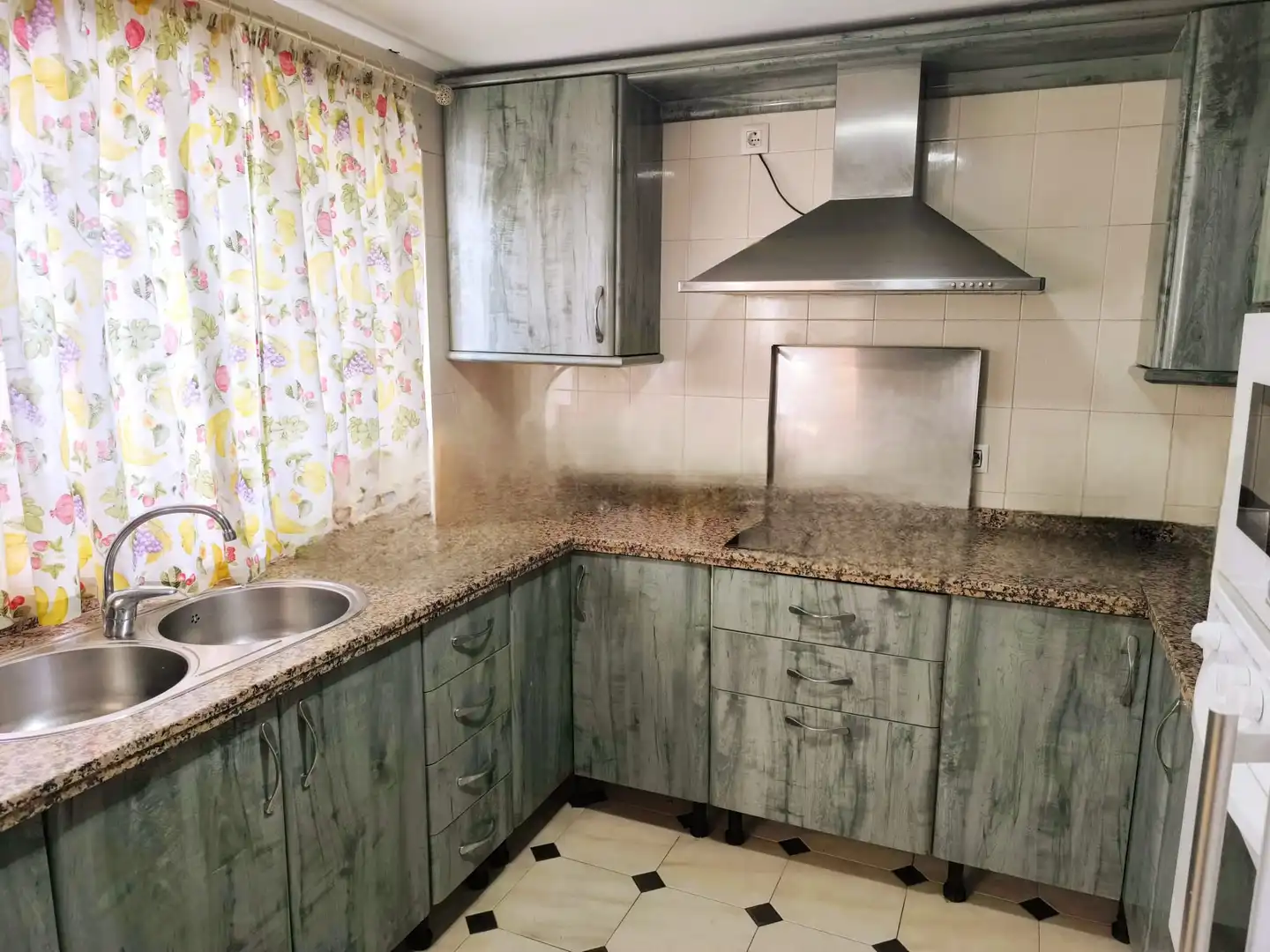 Cocina de Piso en venta en Córdoba con Aire acondicionado