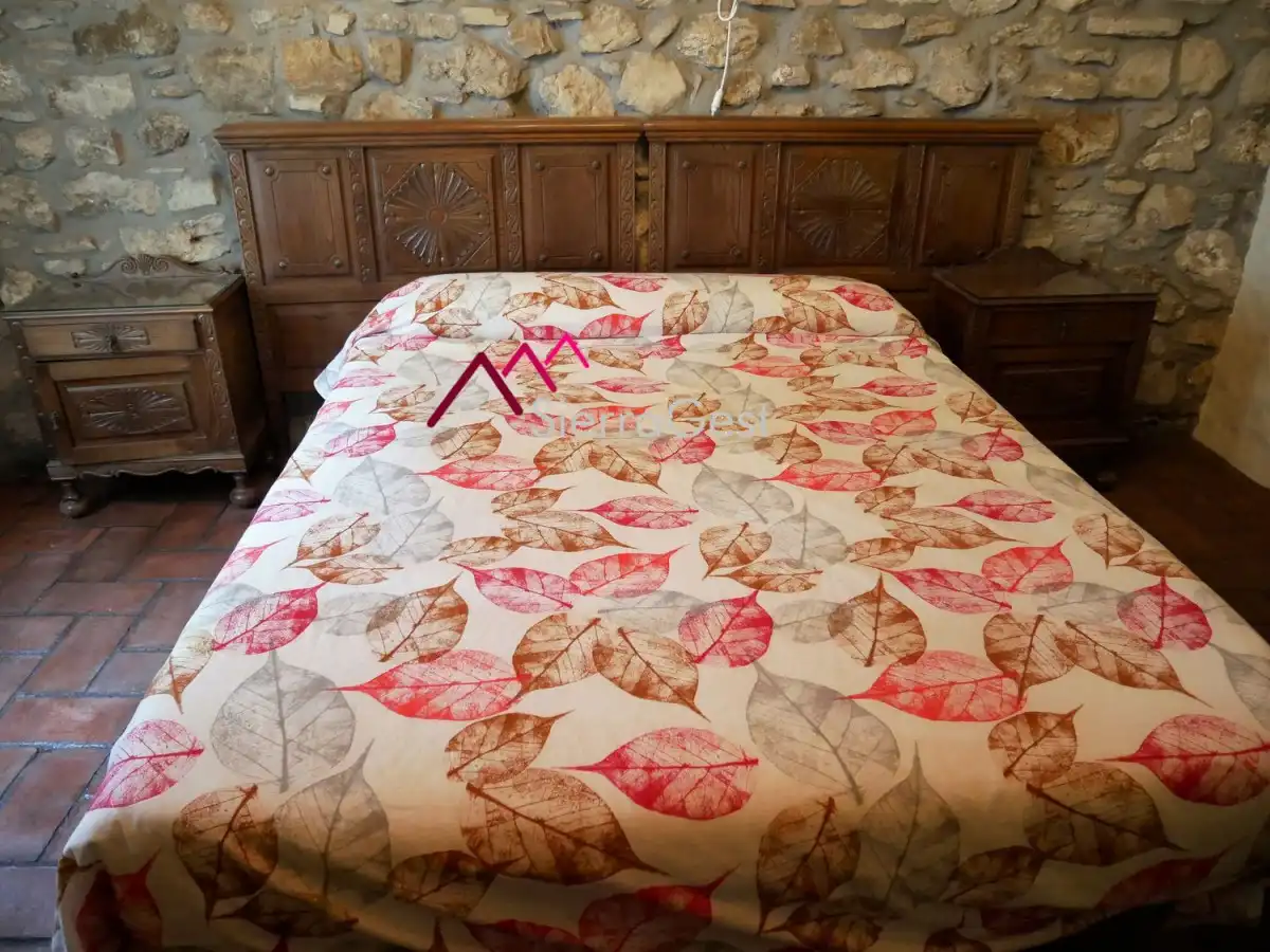 Habitación de Edificio en venta en Ubrique