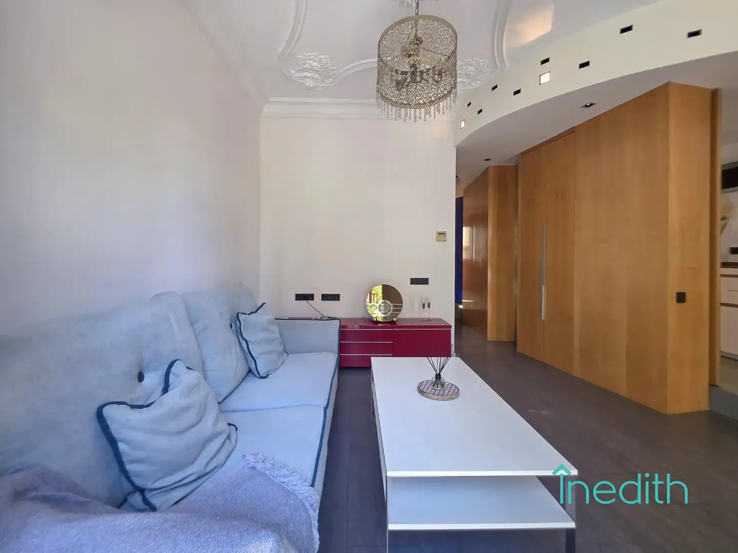 Sala d'estar de Pis en venda en Barcelona amb Aire condicionat, Terrassa i Moblat