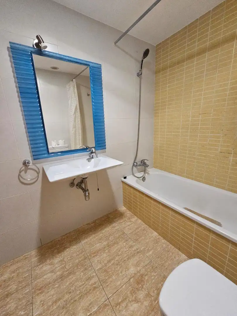 Bathroom of Flat for sale in Simat de la Valldigna  with Air Conditioner, Private garden and Balcony
