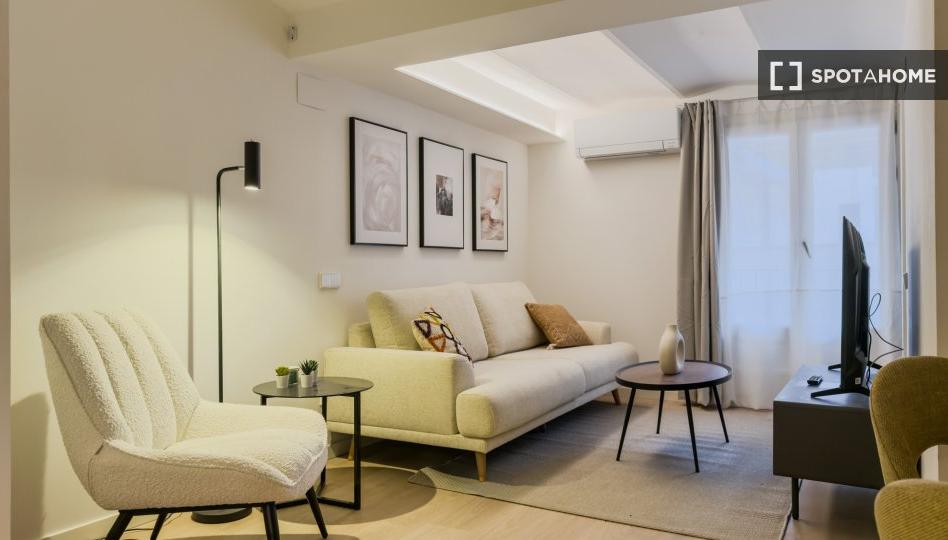 Photo 1 of Flat to rent in El Poble Sec - Parc de Montjuïc, Barcelona