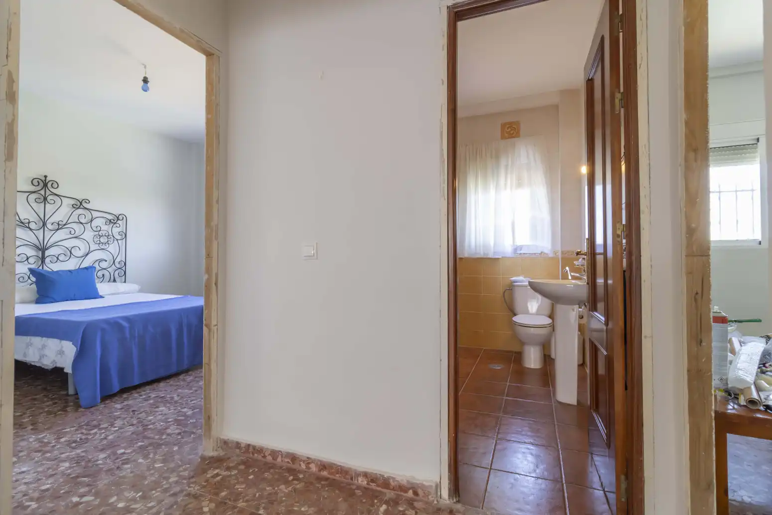 Baño de Casa o chalet en venta en Guillena con Jardín privado, Terraza y Piscina