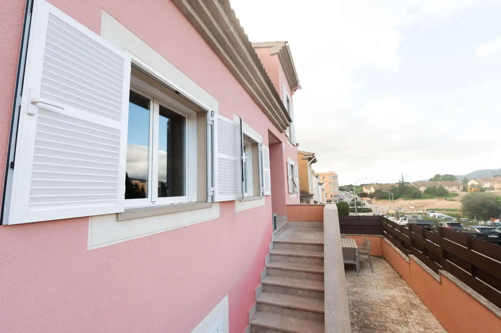 Vista exterior de Casa adosada en venda en Inca amb Jardí privat, Terrassa i Balcó