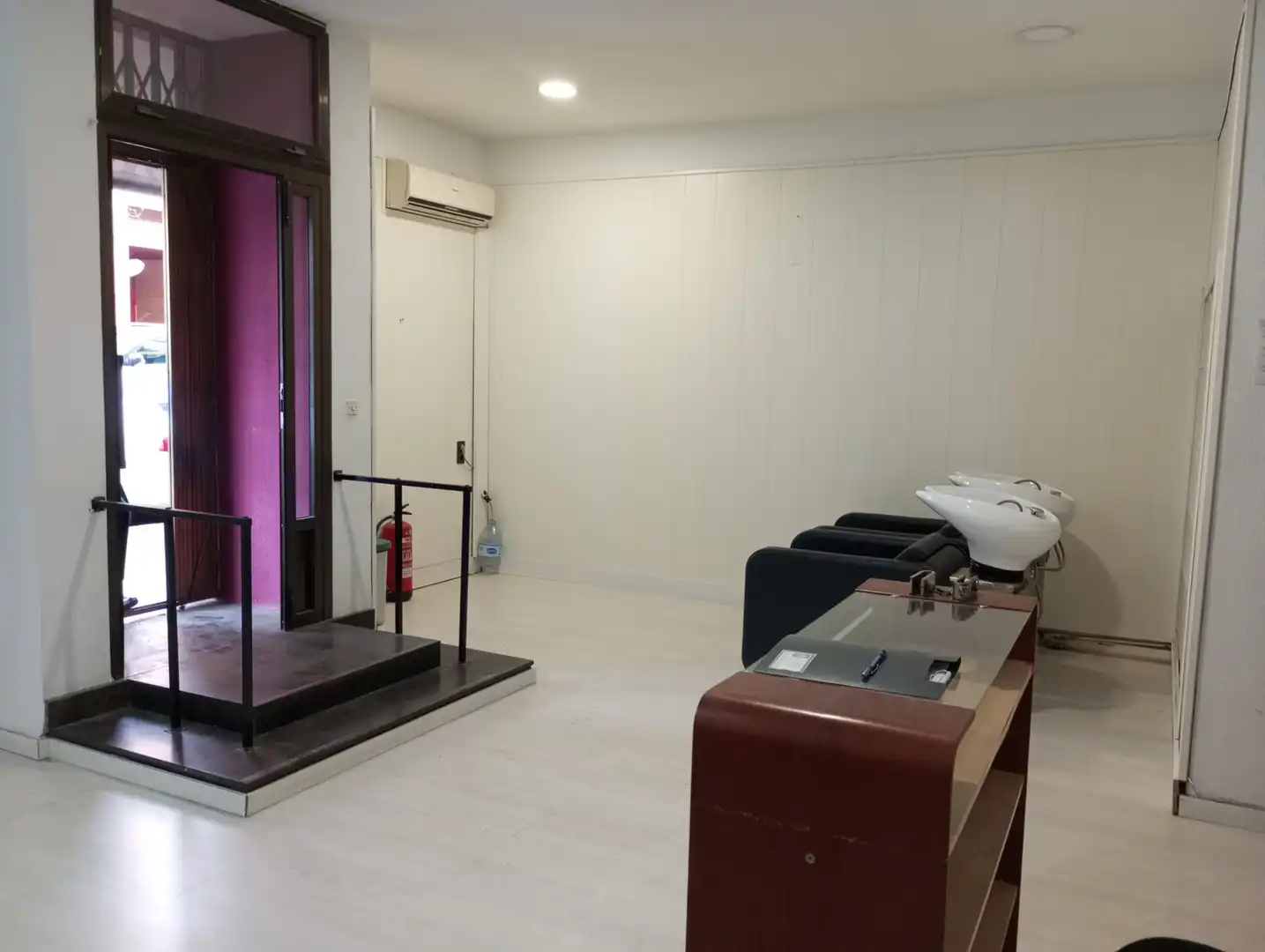 Commercial properties for rent in Calle de las Escuelas Pías, 9, La Bozada – Parque Delicias