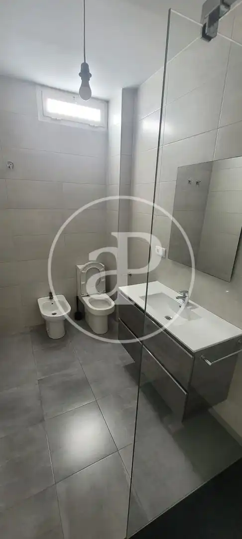 Badezimmer von Wohnung zur Miete in Valencia mit Klimaanlage, Möbliert und Balkon