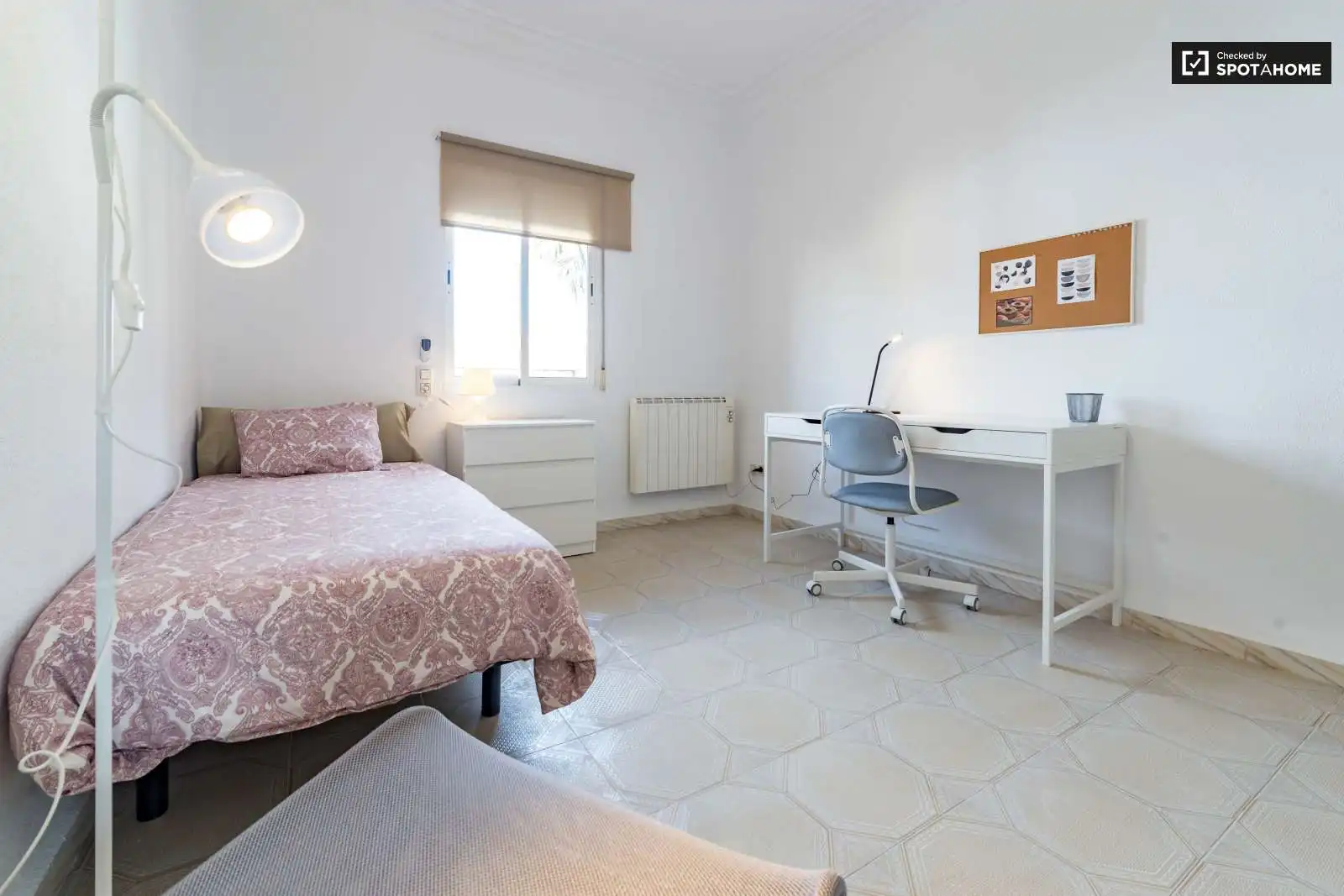 Room in Camí Fondo