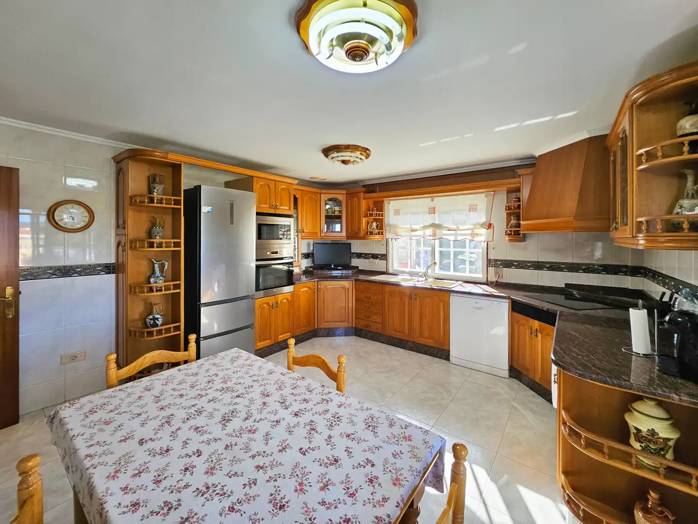 Cocina de Dúplex en venta en Mugardos con Calefacción, Jardín privado y Terraza