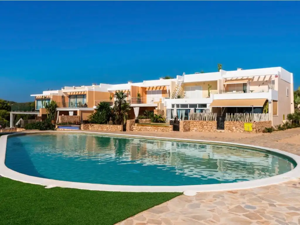 Piscina de Casa adosada en venta en Sant Josep de sa Talaia con Terraza
