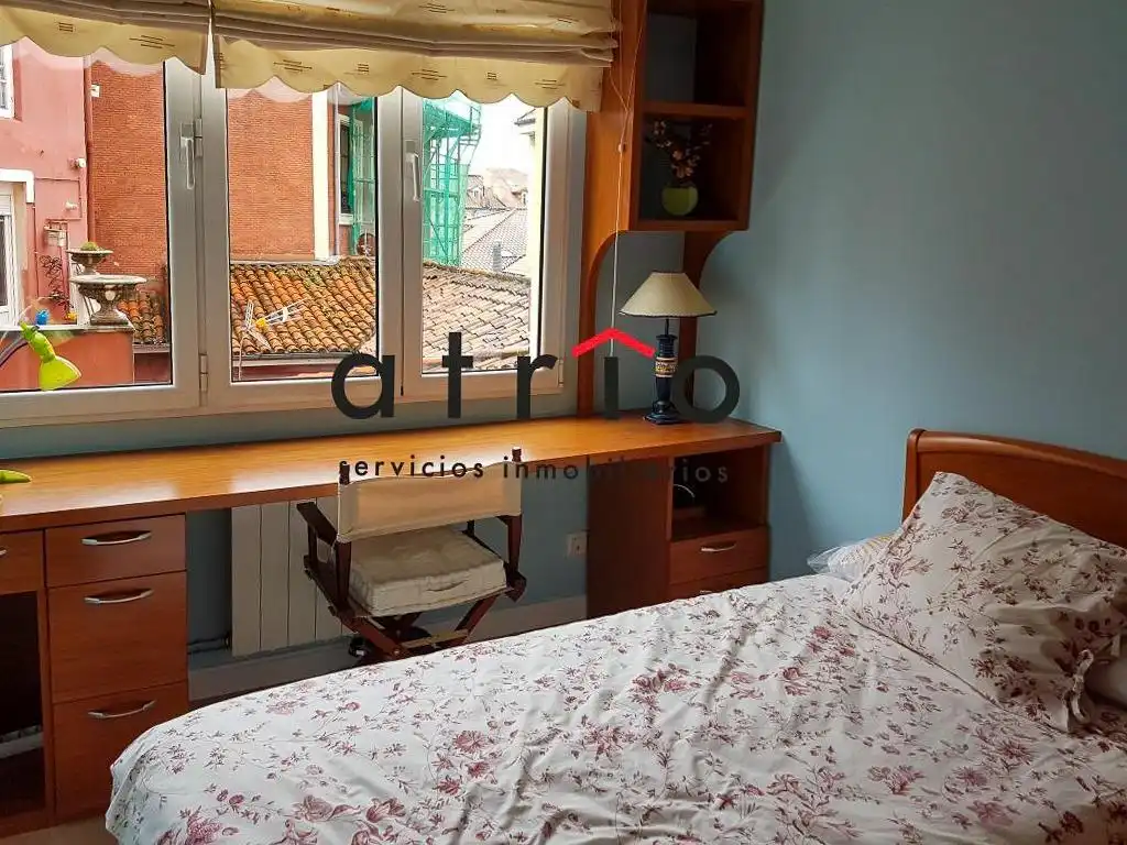 Habitación de Piso en venta en Santander con Calefacción y Amueblado