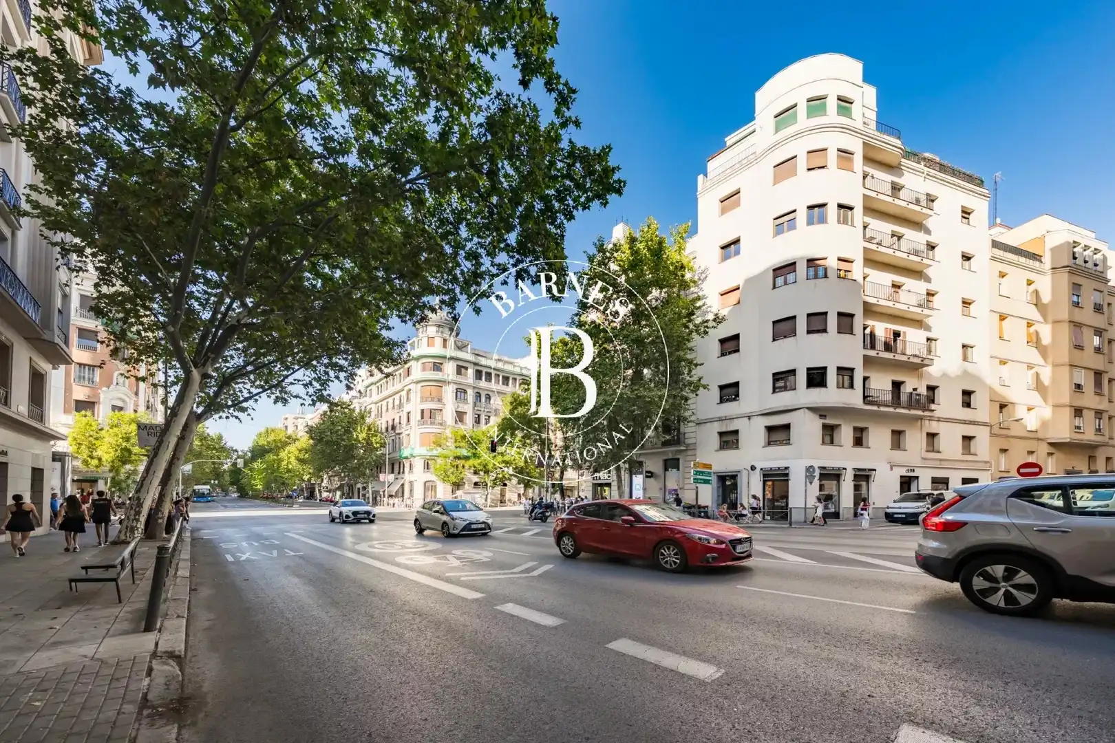 Außenansicht von Wohnung zur Miete in Madrid mit Klimaanlage, Heizung und Ofen