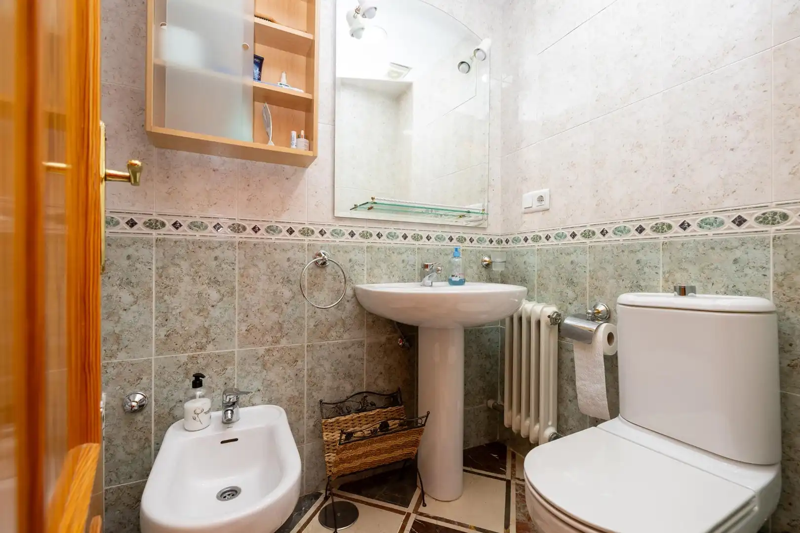 Bathroom of Houses for sale in Gójar  with Air Conditioner, Heating and Private garden