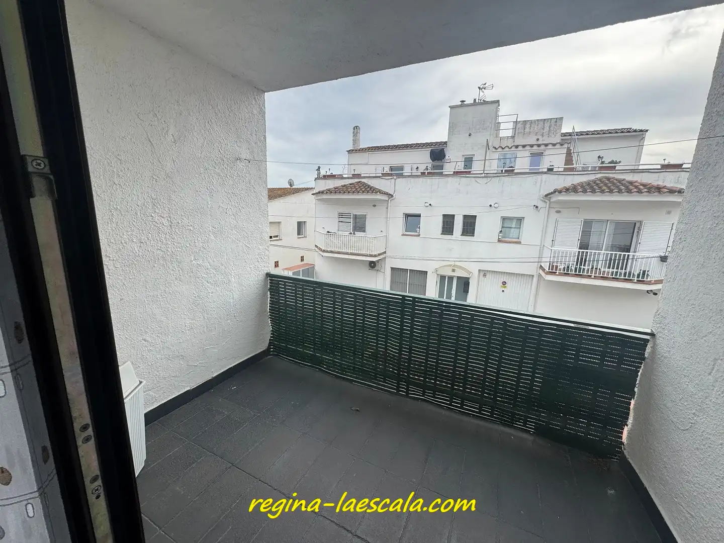 Terraza de Estudio en venta en L'Escala con Terraza, Amueblado y Horno