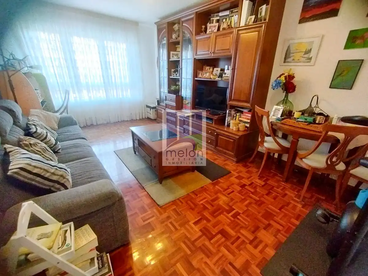 Sala d'estar de Pis en venda en Burgos amb Traster
