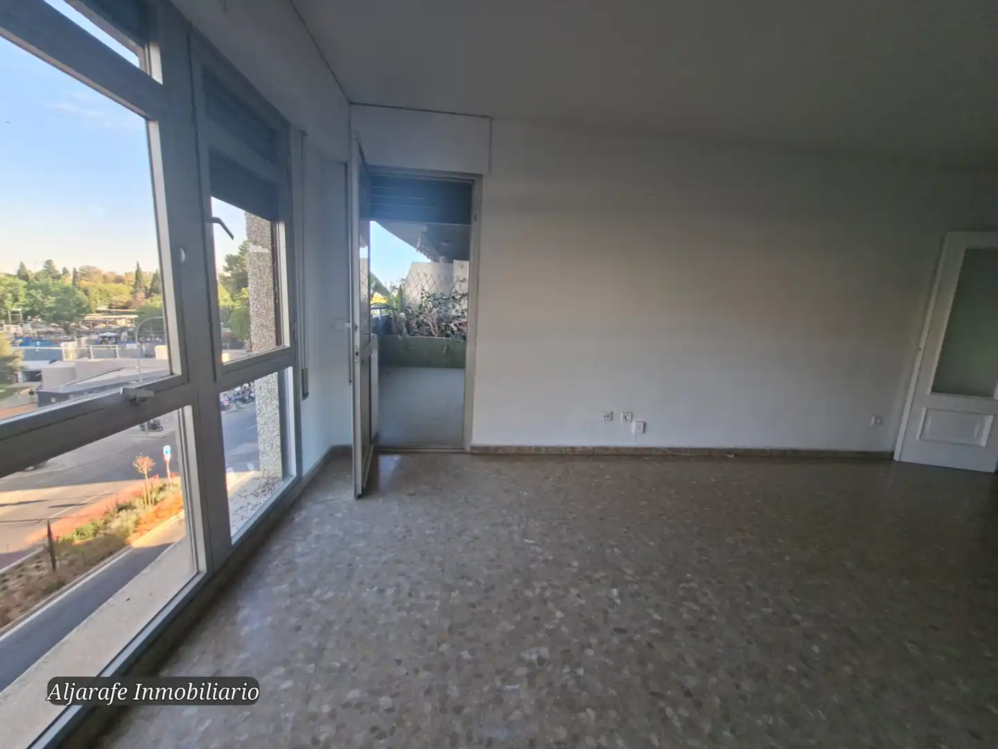 Living room of Flat for sale in Sevilla  with Air Conditioner, Heating and Private garden