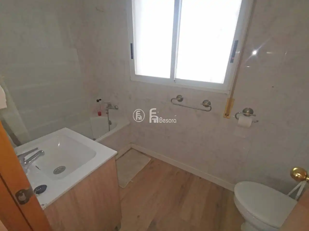 Apartments for sale in Calle Joan Baget, Instituts - Universitat
