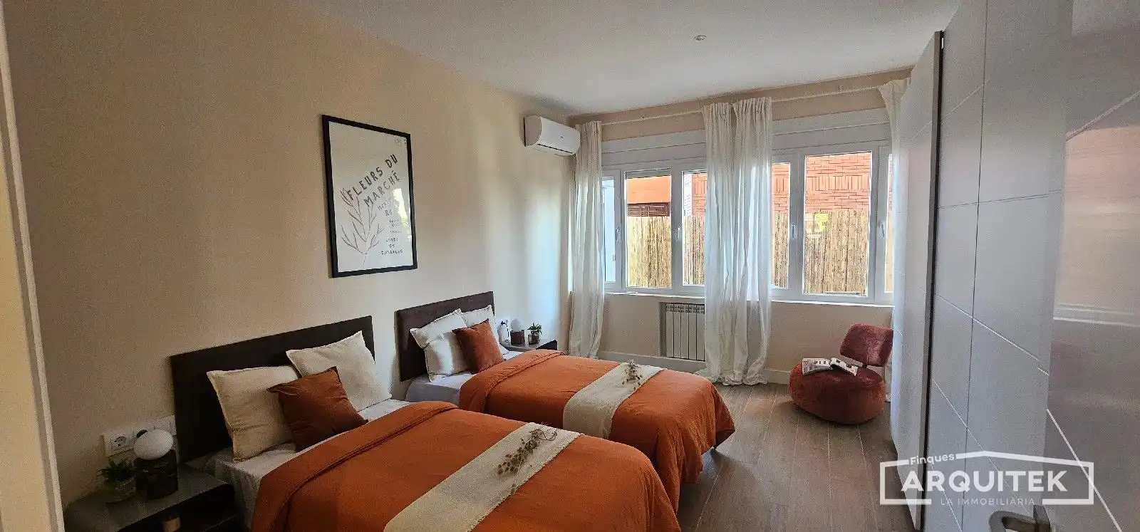 Bedroom of Flat for sale in Lleida  with Air Conditioner, Private garden and Terrace