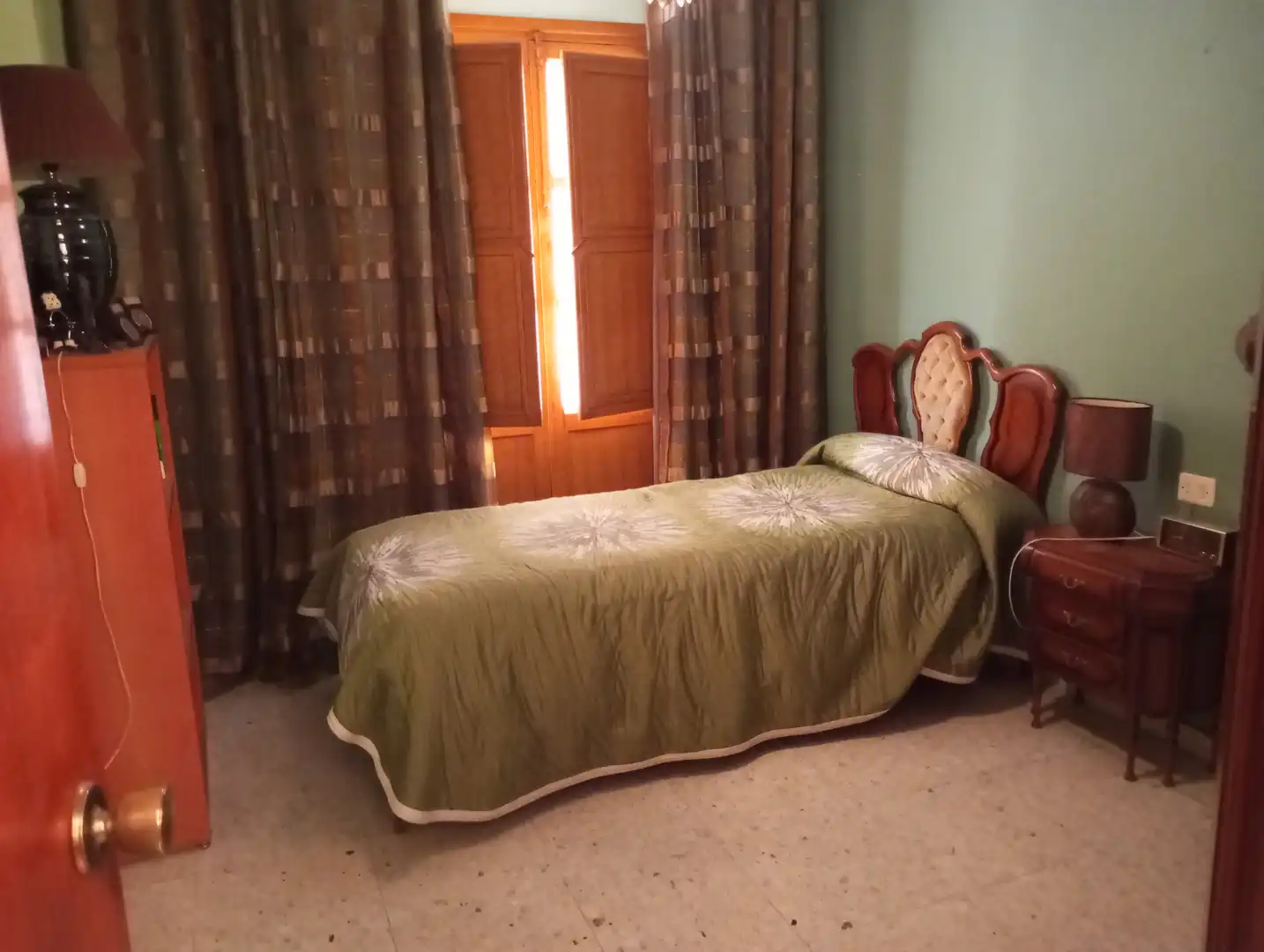 Habitación de Edificio en venta en Baza