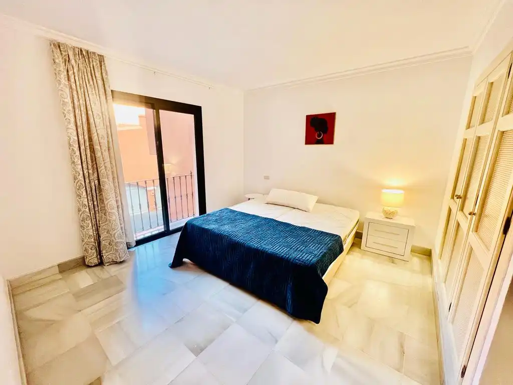 Apartamento de alquiler en CERRO ARTOLA, 11, La Quinta