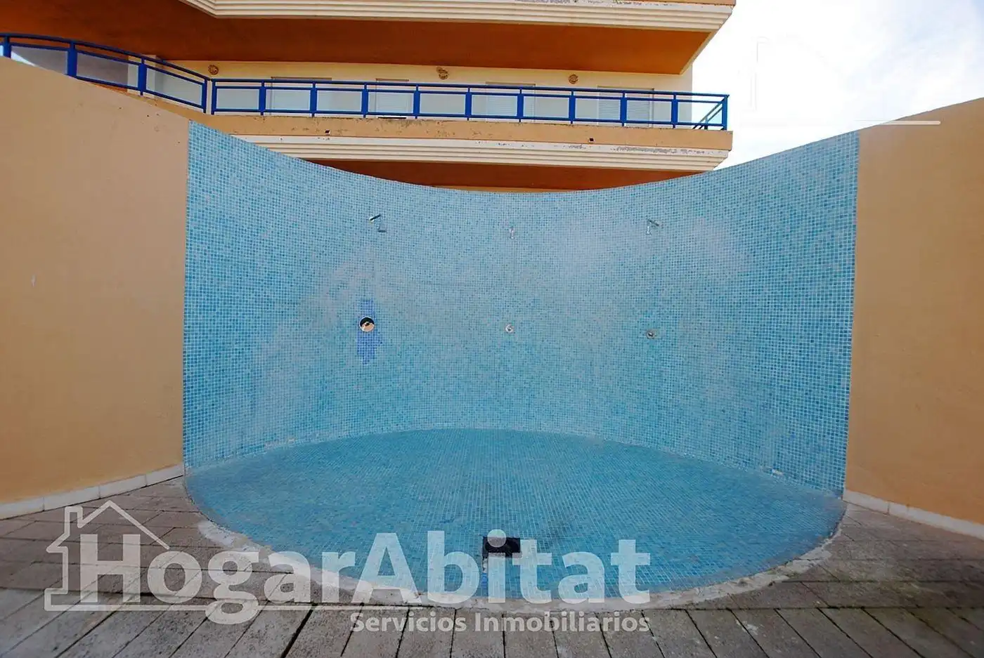Piscina de Apartament en venda en Tavernes de la Valldigna amb Terrassa, Traster i Balcó