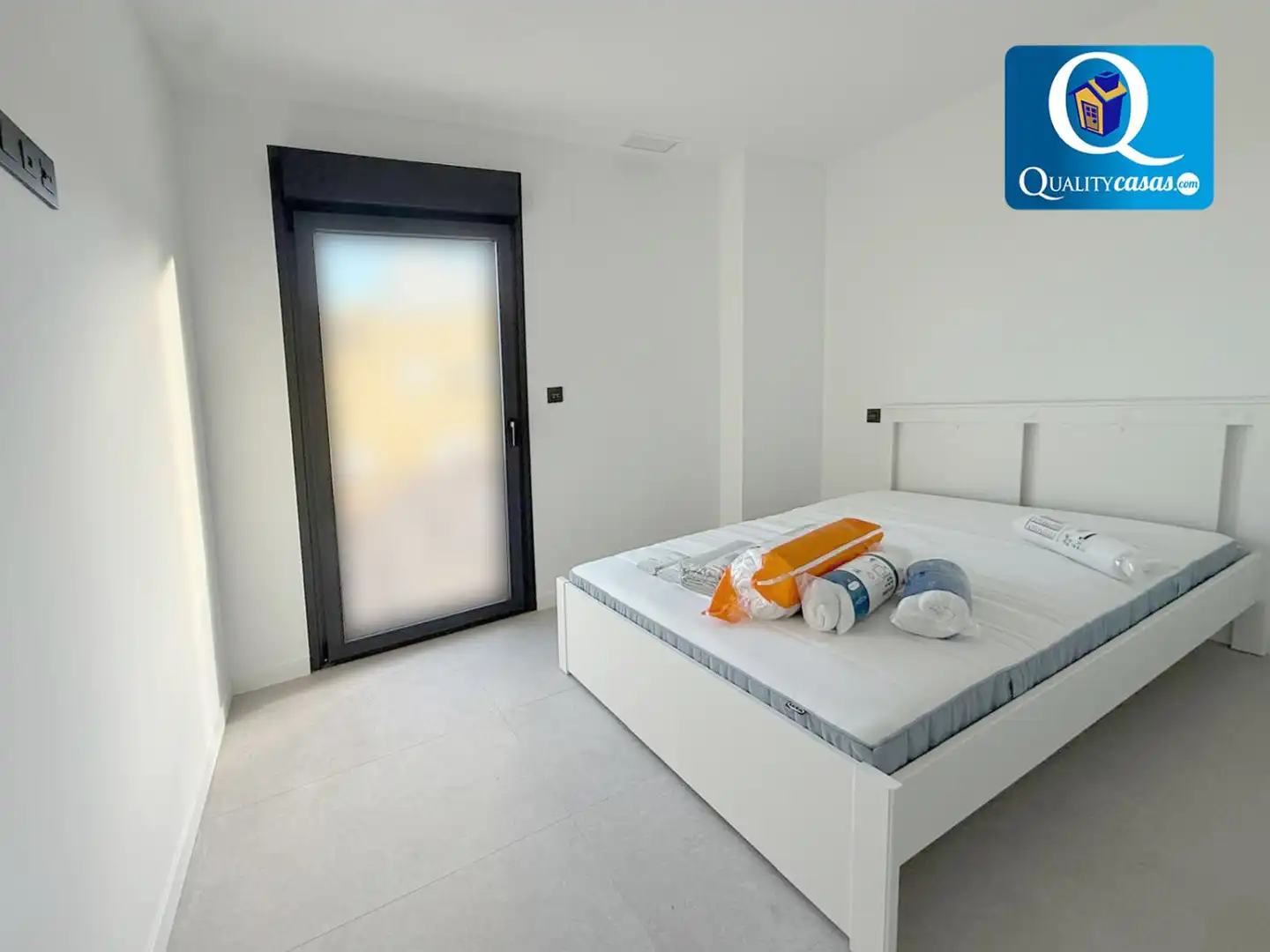 Habitación de Piso en venta en Mutxamel con Terraza y Piscina comunitaria