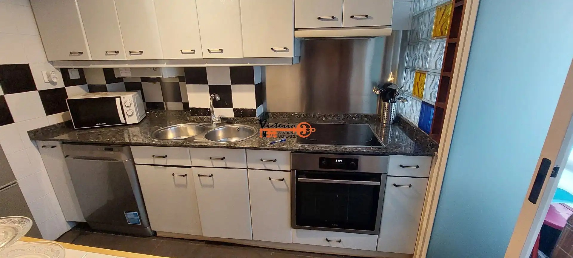 Cocina de Dúplex en venta en Castro-Urdiales con Calefacción, Trastero y Piscina comunitaria