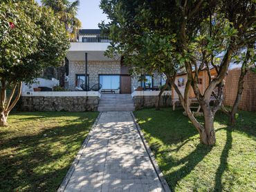 House with garden for sale in Avenida Ernesto Che Guevara 80