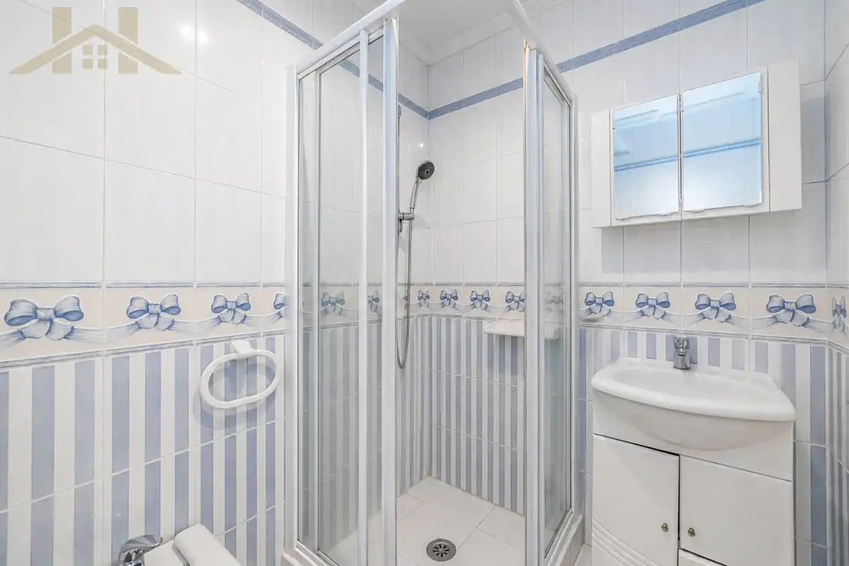 Villa mit Pool zum Verkauf in Calle Ciudad de Melilla, imagen 12