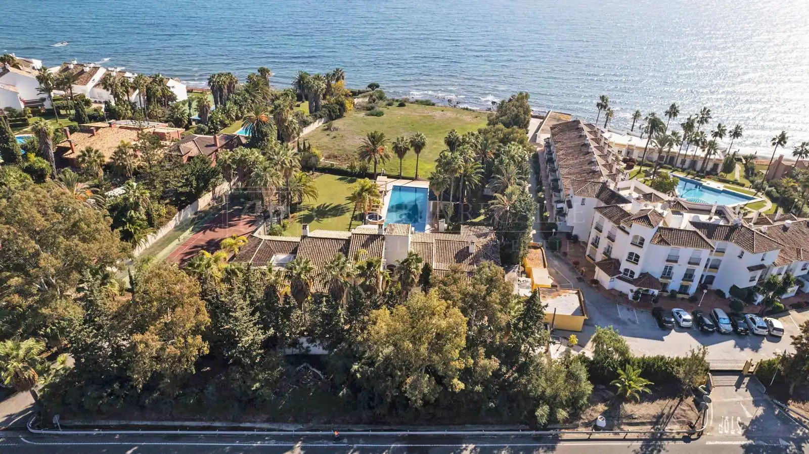 Vista exterior de Residencial en venda en Estepona