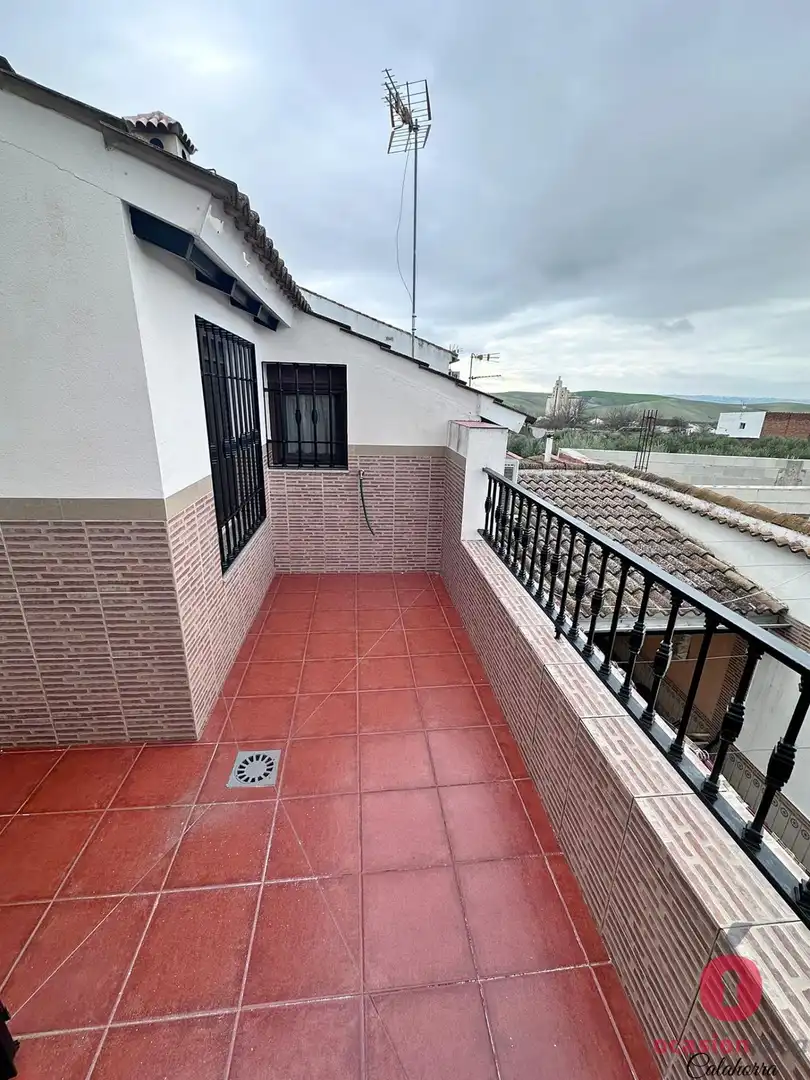 Vista exterior de Casa o xalet en venda en Córdoba amb Aire condicionat, Jardí privat i Terrassa