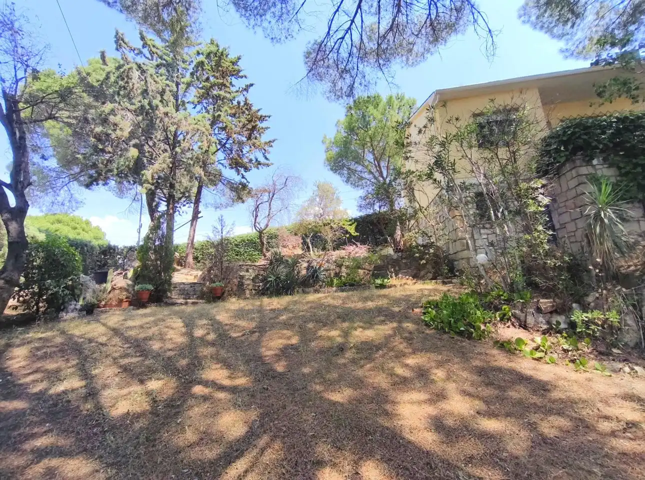 Jardí de Casa o xalet en venda en Villa del Prado amb Aire condicionat, Calefacció i Jardí privat