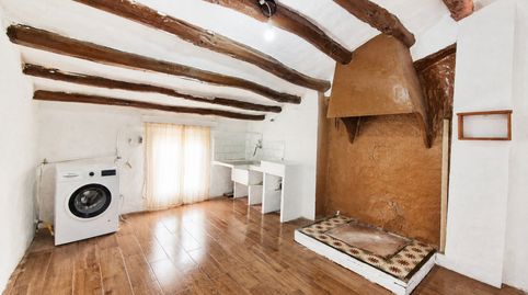 Foto 4 de Casa adosada en venda a Calle Carralcañiz, Alloza, Teruel