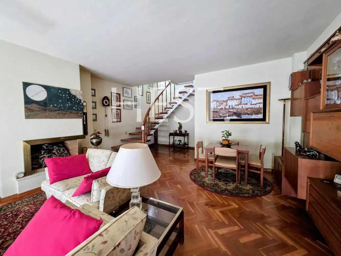 Sala d'estar de Casa o xalet en venda en Castelldefels amb Calefacció, Jardí privat i Parquet