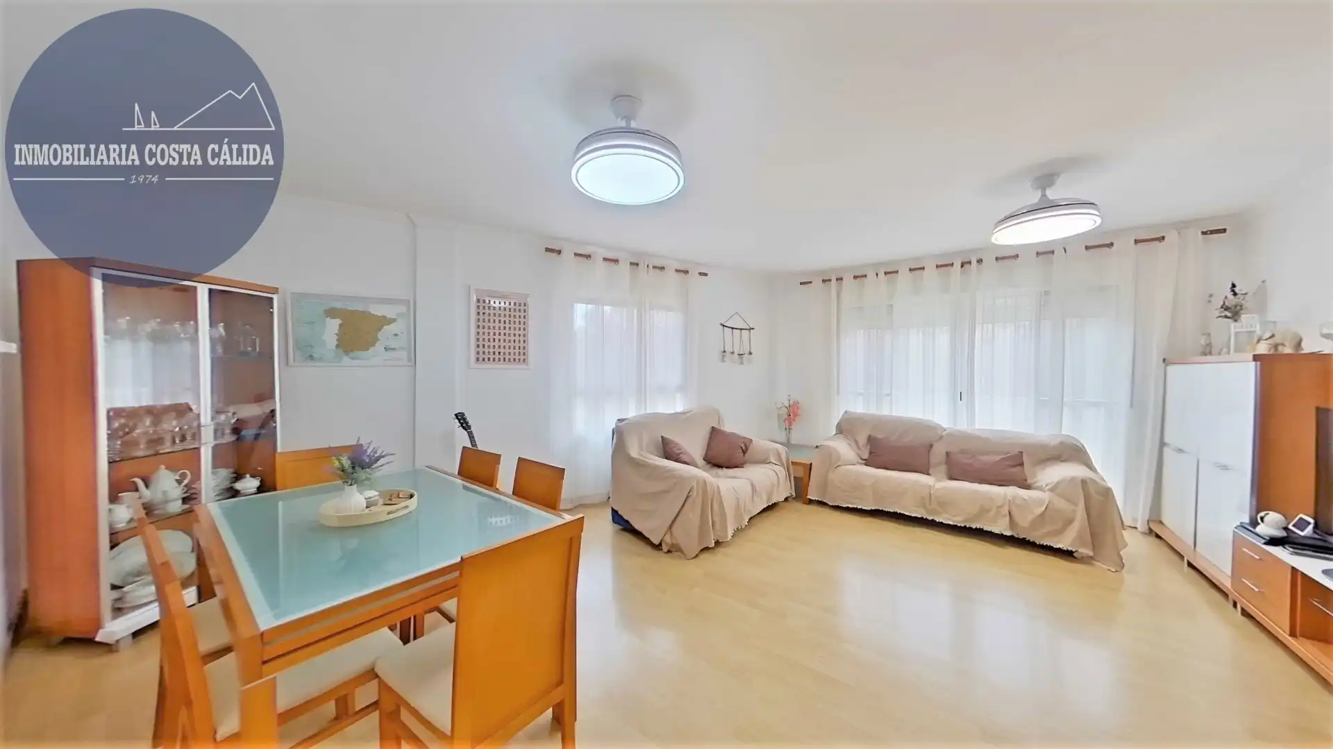 Vista exterior de Dúplex en venta en Águilas con Terraza, Trastero y Amueblado