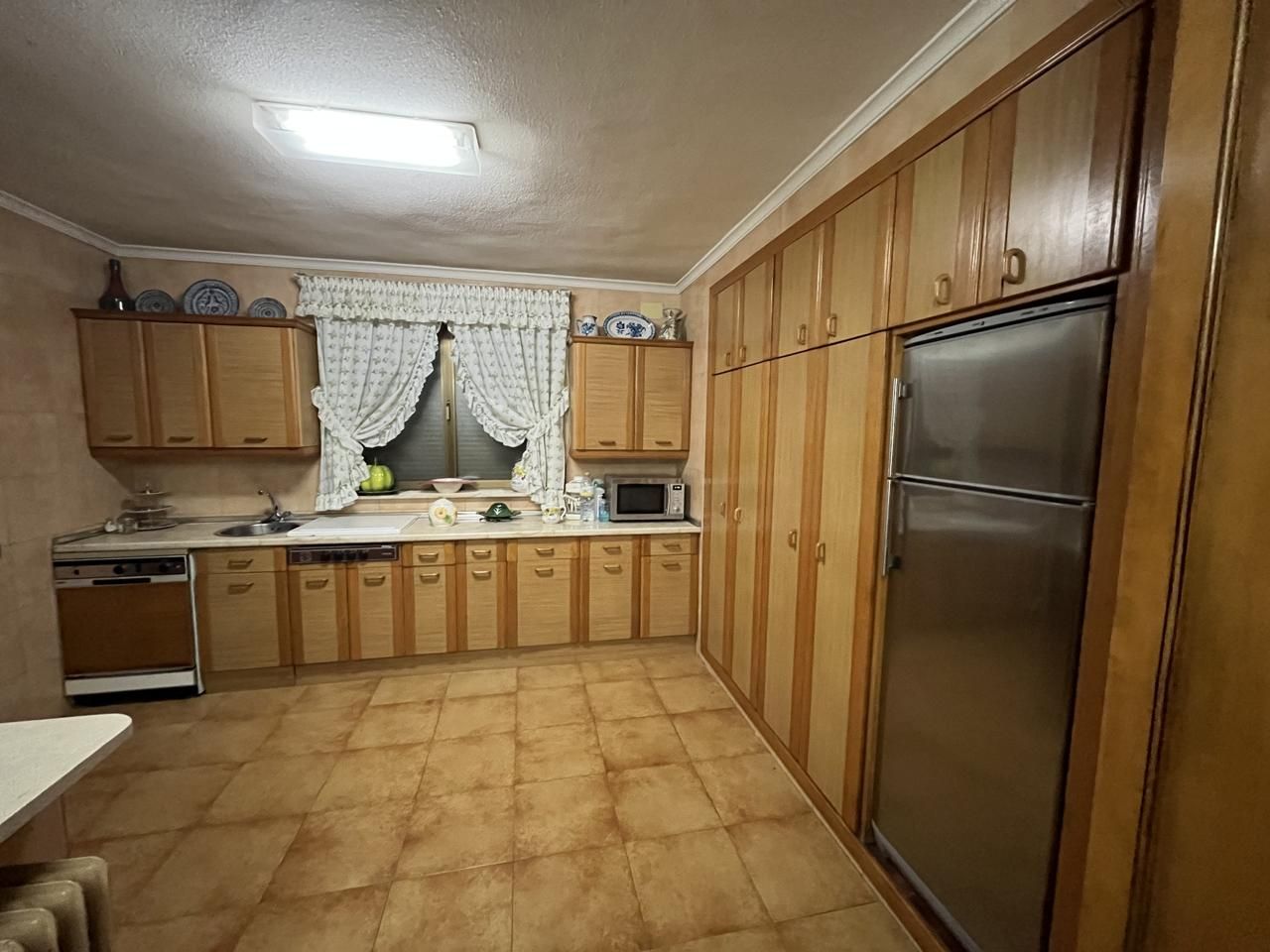 Cuina de Casa o xalet en venda en Cabrerizos amb Calefacció, Jardí privat i Parquet