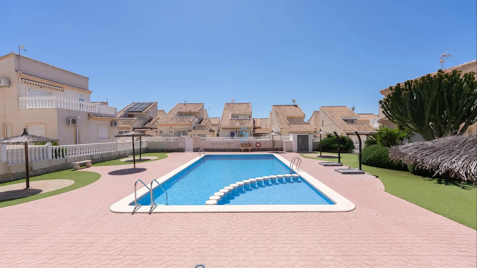 Piscina de Casa o xalet en venda en Rojales amb Aire condicionat, Terrassa i Piscina
