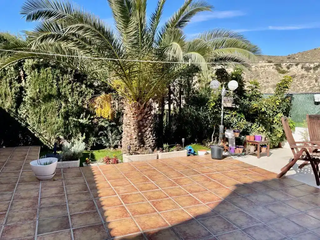 Terrassa de Pis en venda en El Campello amb Aire condicionat, Jardí privat i Piscina