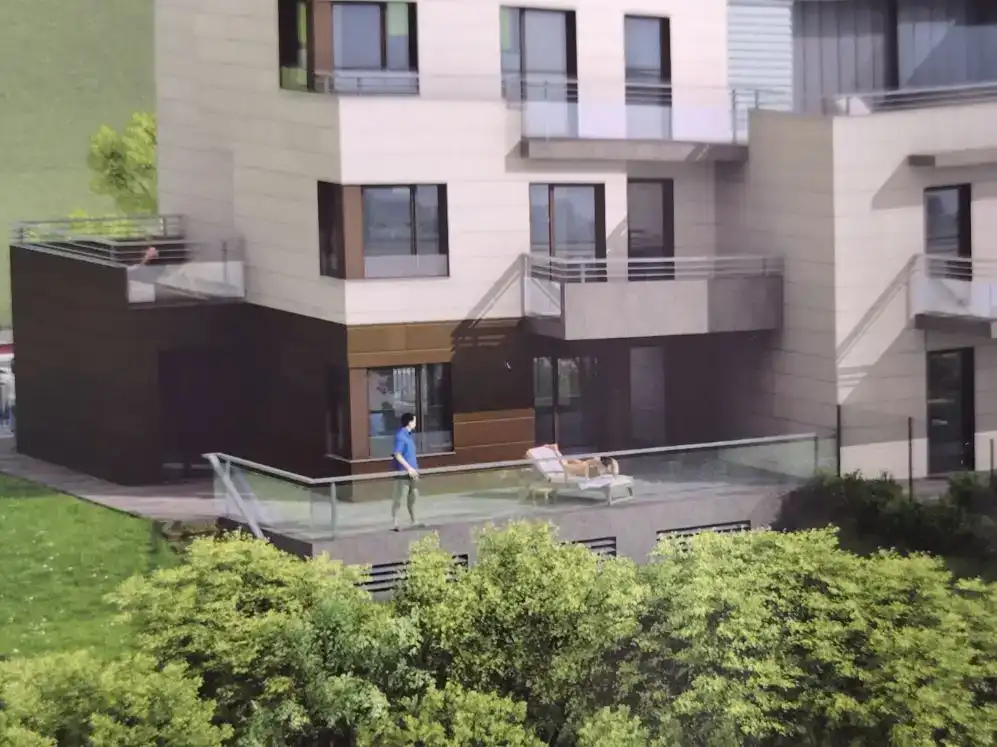Terrassa de Pis en venda en Donostia - San Sebastián  amb Piscina