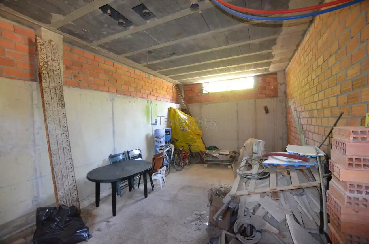 Casa o xalet en venda en Redondela amb Jardí privat, Terrassa i Traster